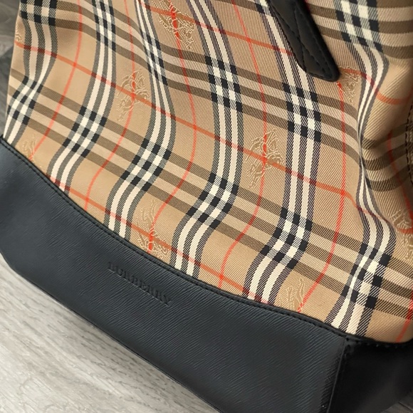Burberry tote - Picture 3 of 5